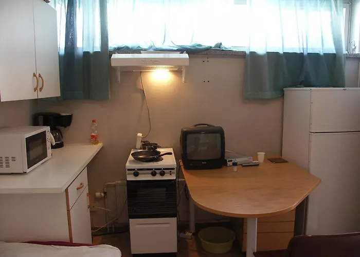 酒店 Asuntohotelli Petkele 2*